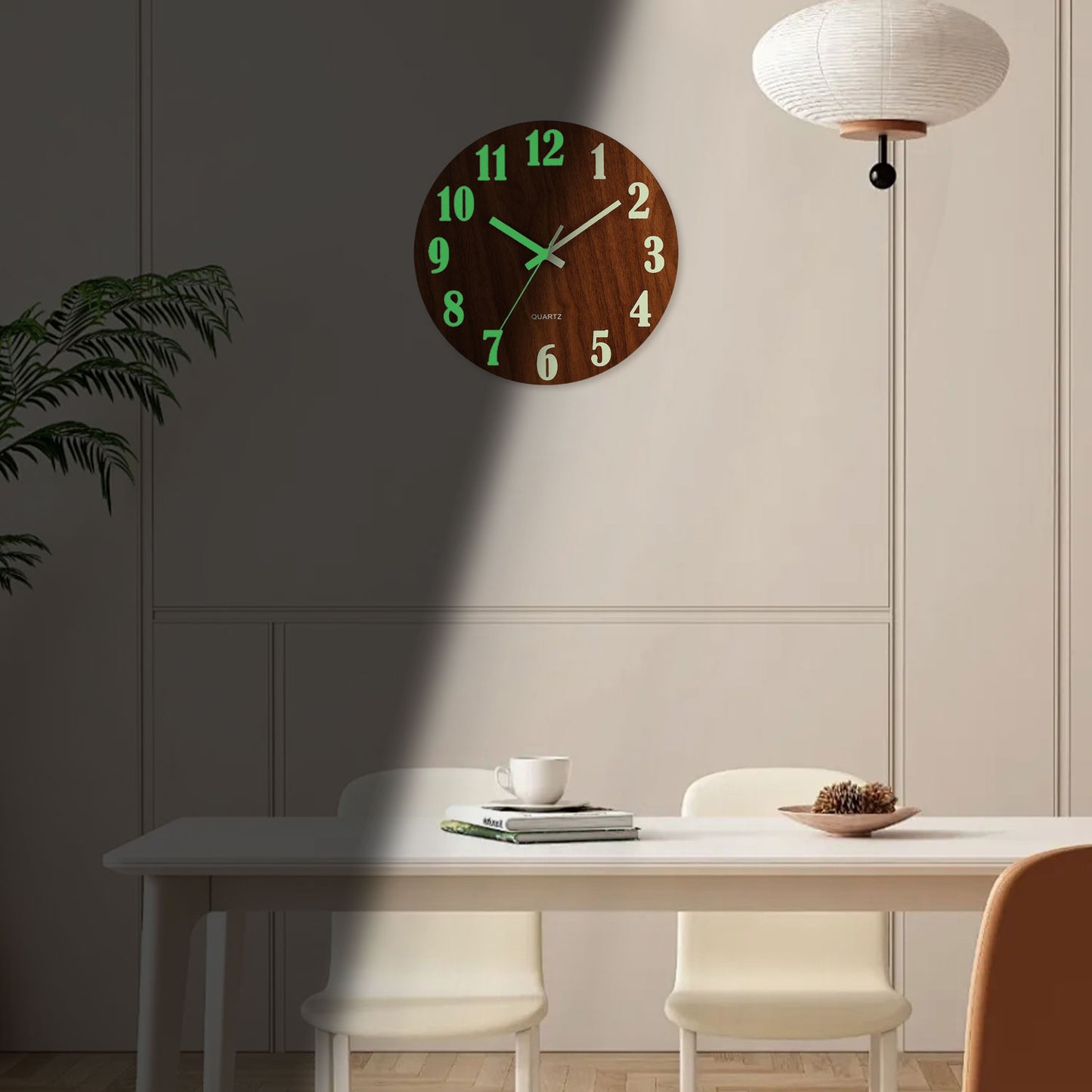 Constantplanet Orologio luminoso al buio da 10 pollici, moderno, silenzioso, senza ticchettio, a batteria, analogico, piccolo, classico, per ufficio, casa, bagno, cucina, camera da letto, scuola, soggiorno 