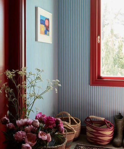 Red and Blue Contrast Simple Wall Clock Noticking Wall Decor Battery Operated